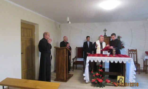 Poświęcenie kaplicy w budynku Domu Formacji Stałej „MANRESA”