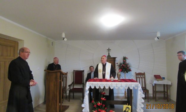 Poświęcenie kaplicy w budynku Domu Formacji Stałej „MANRESA”